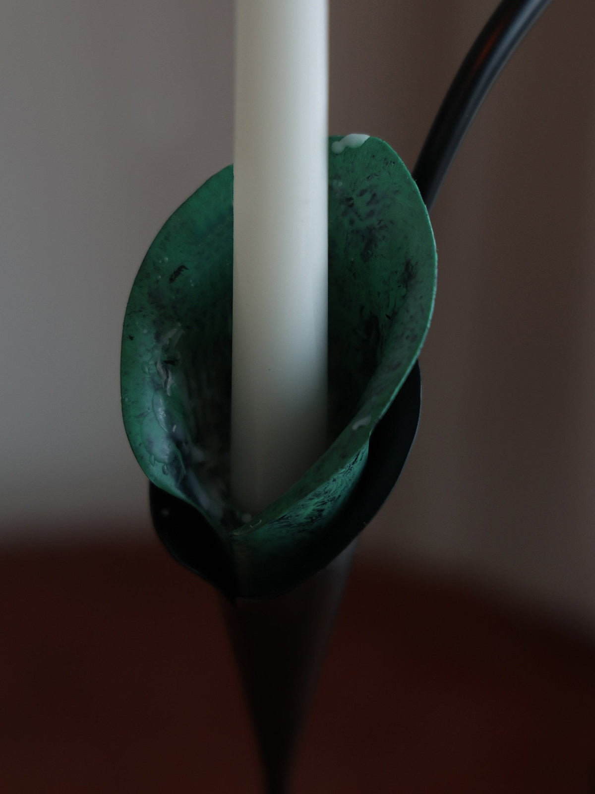 Norarel-ljusstake i liljeform