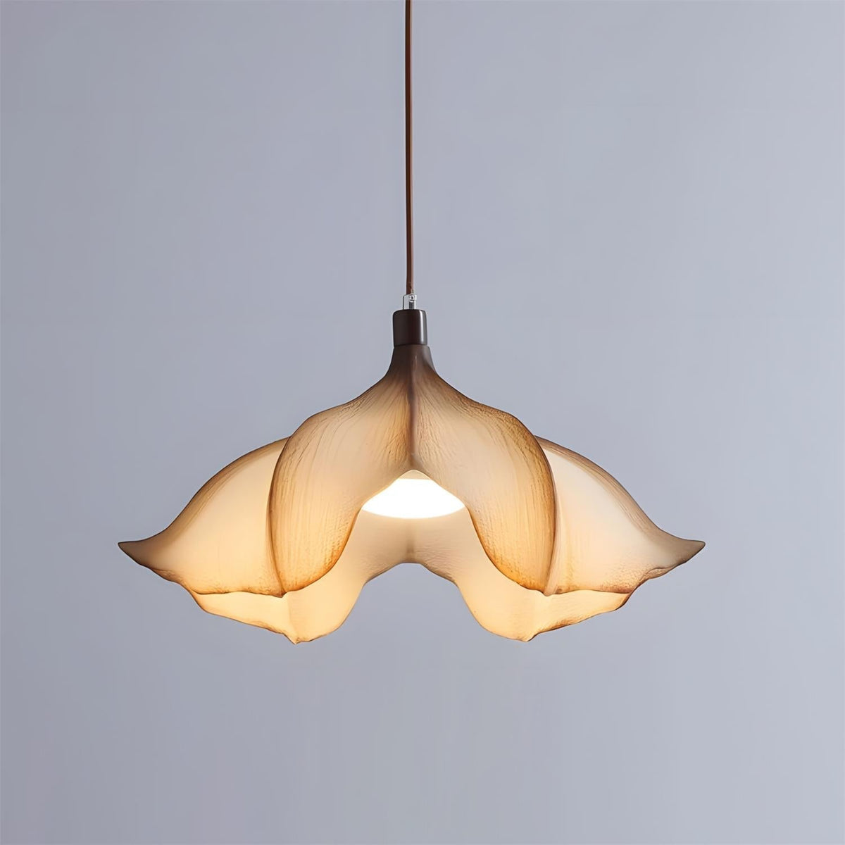 Lumirelia pendellampa