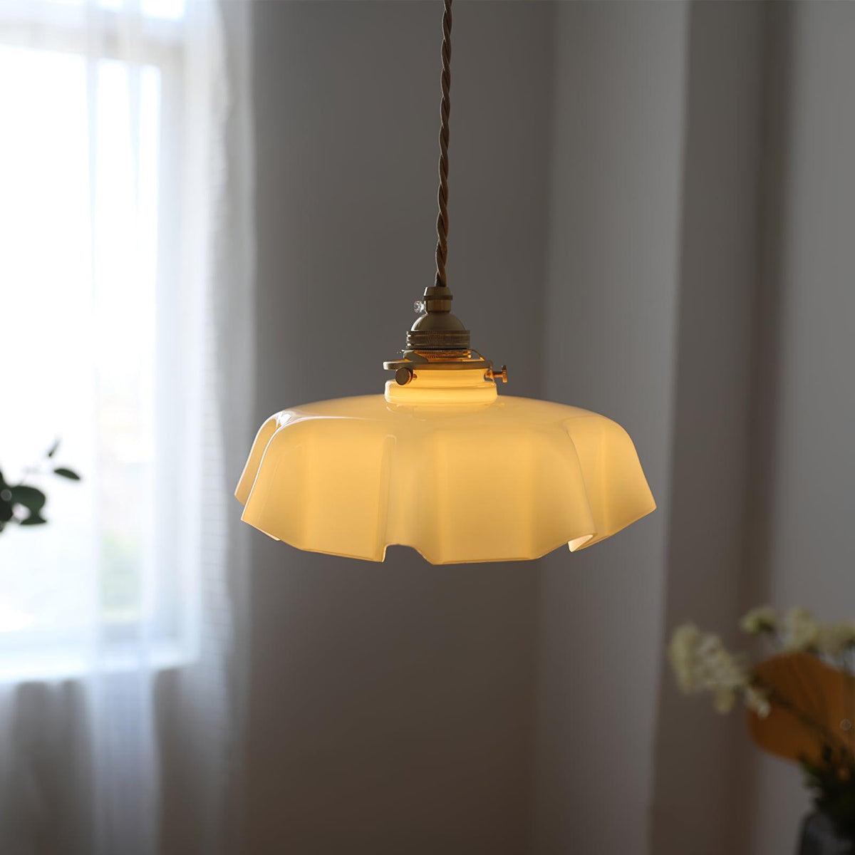 Civen Farmhouse Ruffled Pendant Light