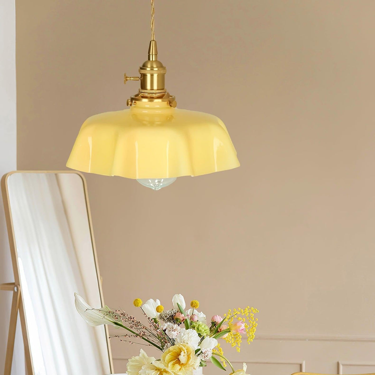 Civen Farmhouse Ruffled Pendant Light