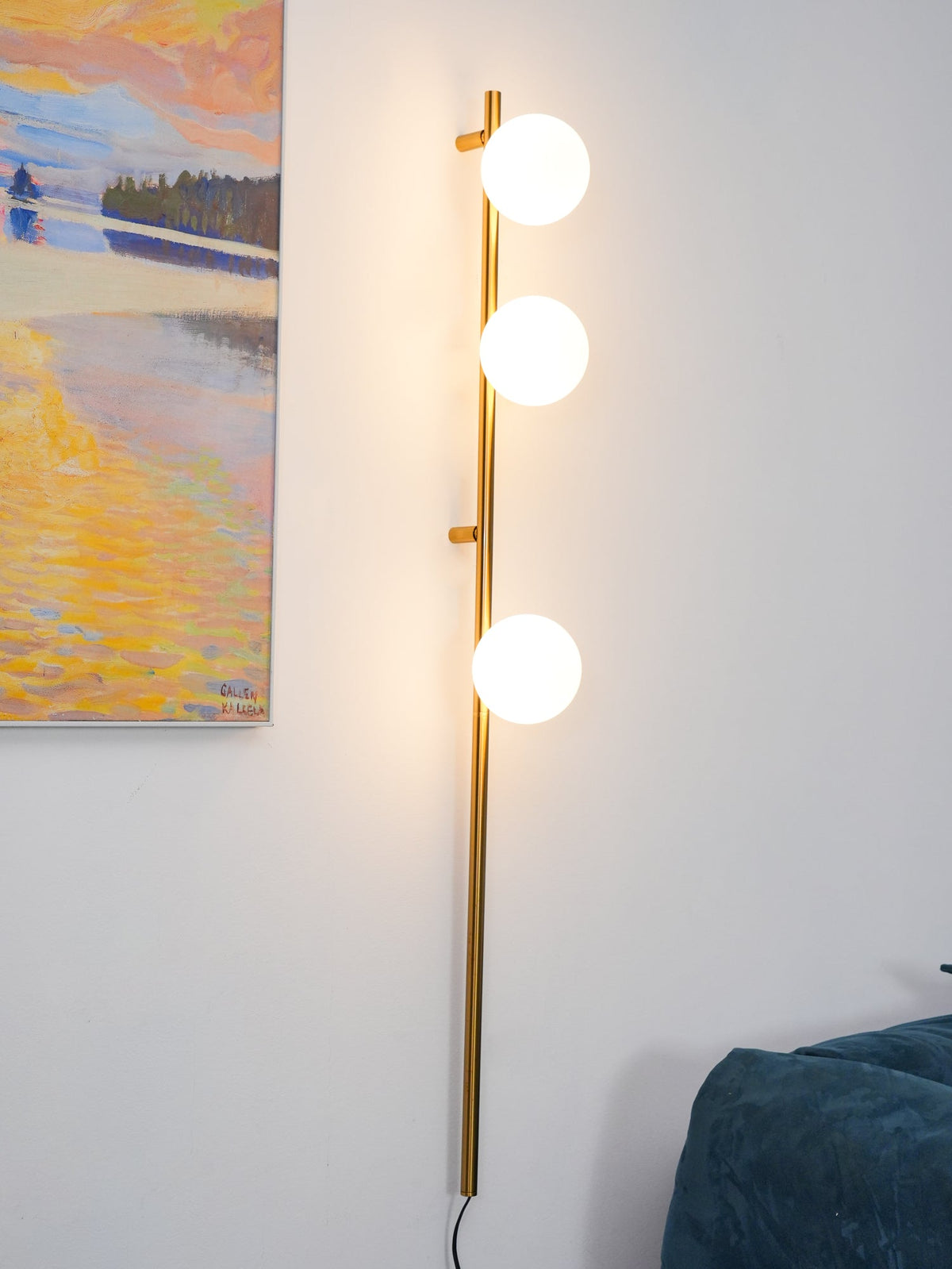 Ultheia-modernistinen minimalistinen lasiseinävalaisin karamellipalloilla
