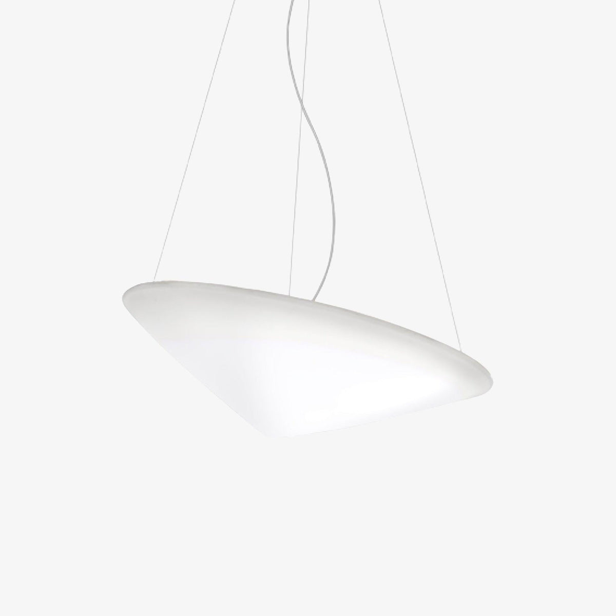 Othian pendellampa polyeten vinklad hatt minimalistisk