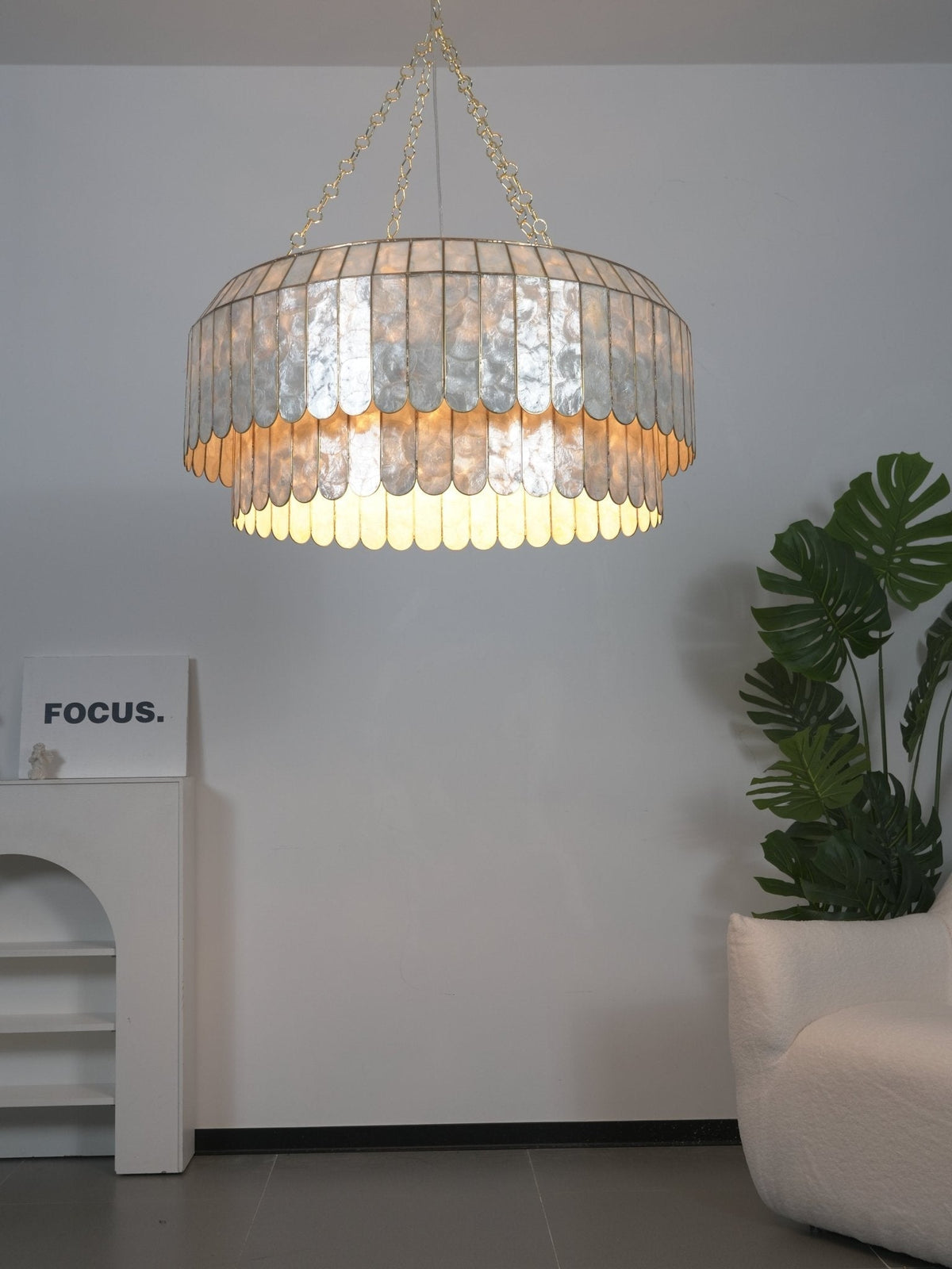 Holz Gold Shell -metallinen Aurelia-kattokruunu