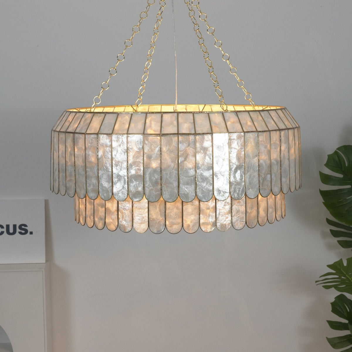 Holz Gold Shell -metallinen Aurelia-kattokruunu