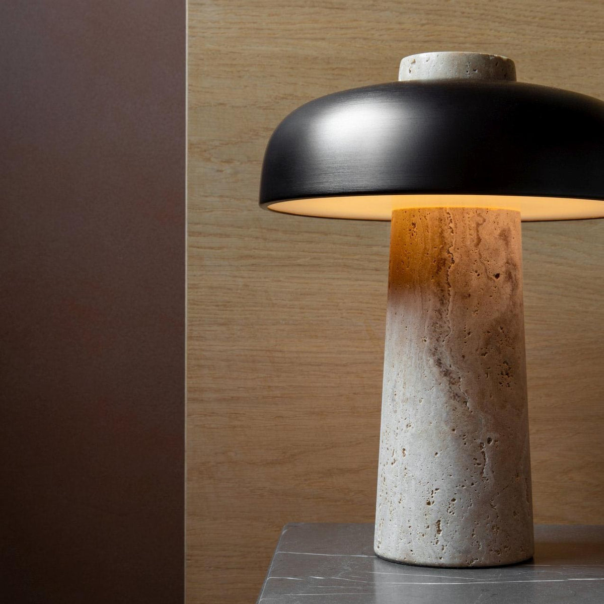 Oakley-travertinbordlampe