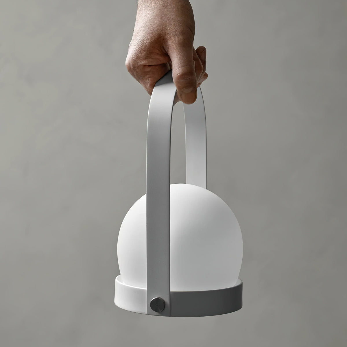 Zenon minimalistinen lasipöytävalaisin