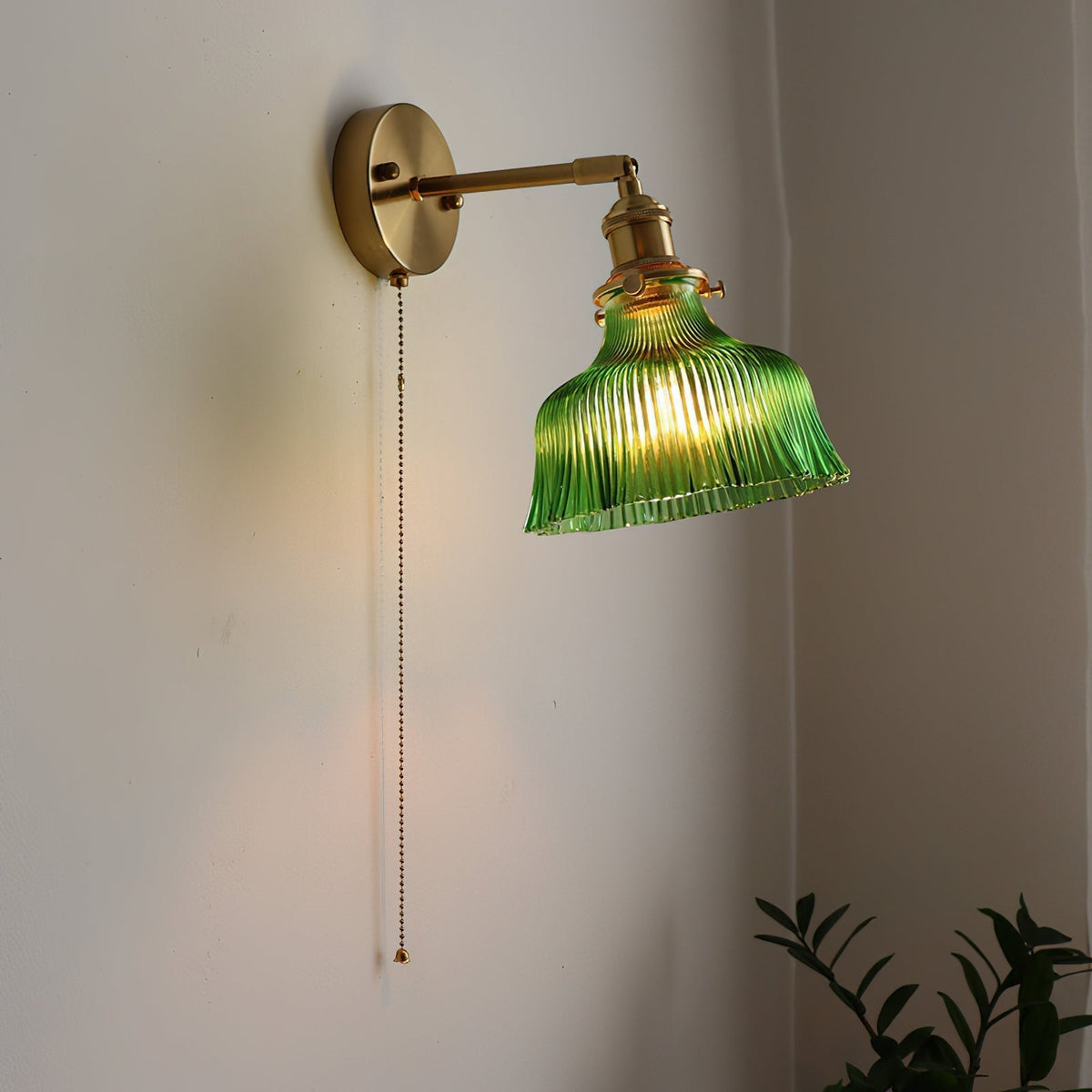Rilo Wall Lamp Brass with Green/Clear Glass Shade and Pull Chain