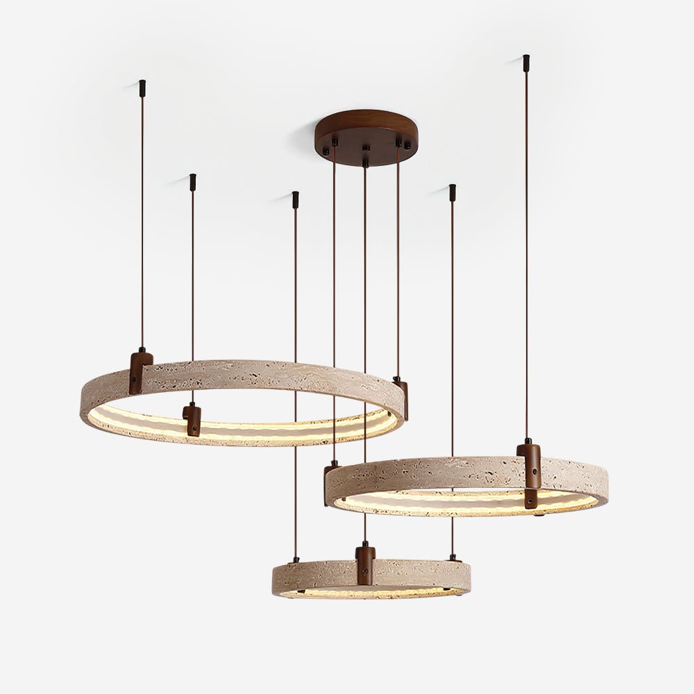 Celestial Orbit-lysekrone med ring i travertin