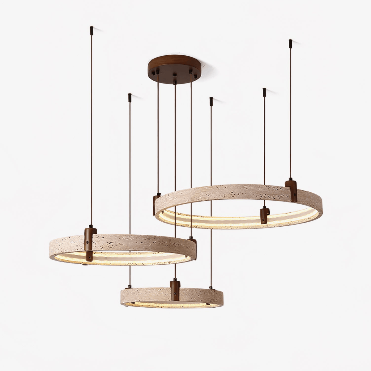 Celestial Orbit-lysekrone med ring i travertin