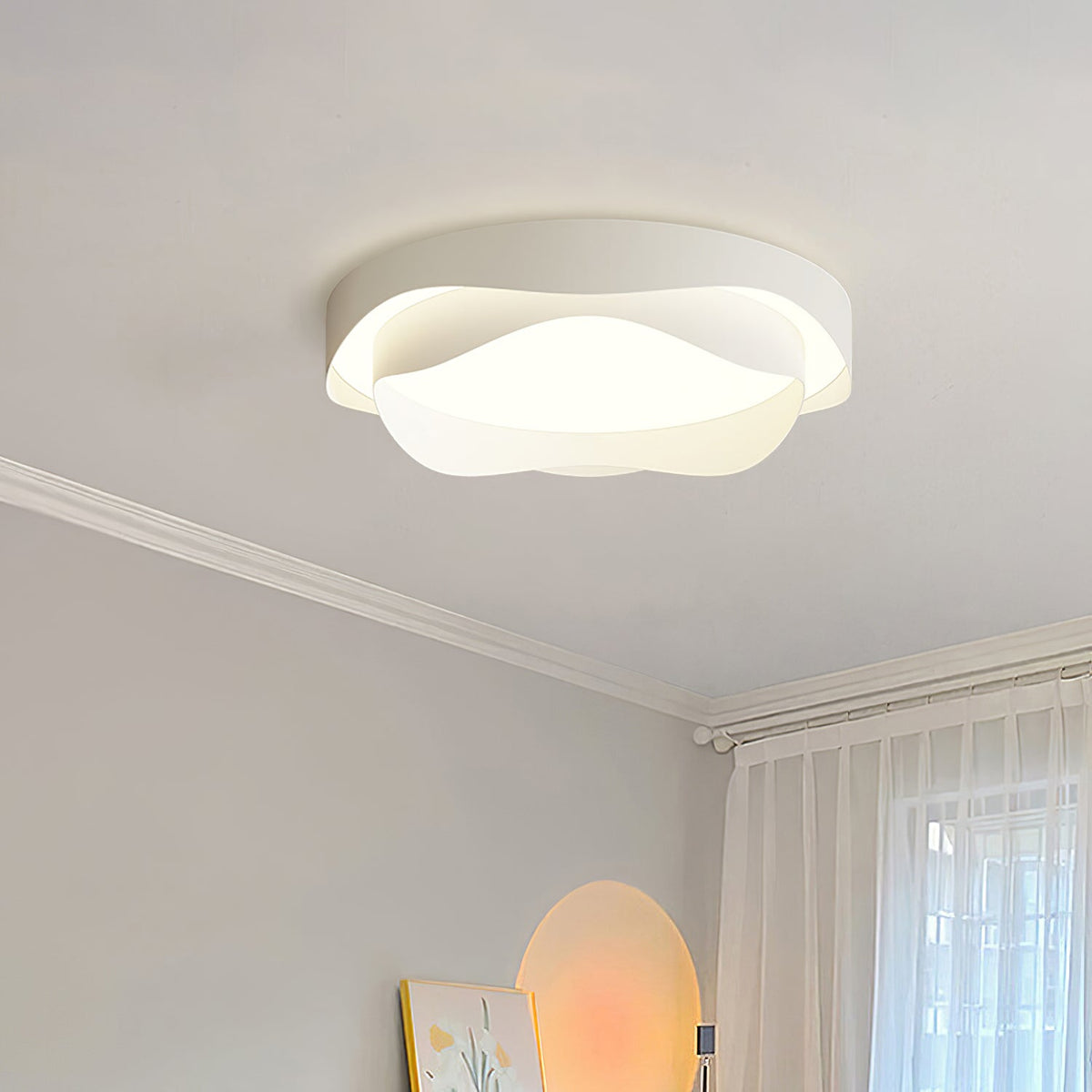 Elaisise hvid loftlampe til stuen