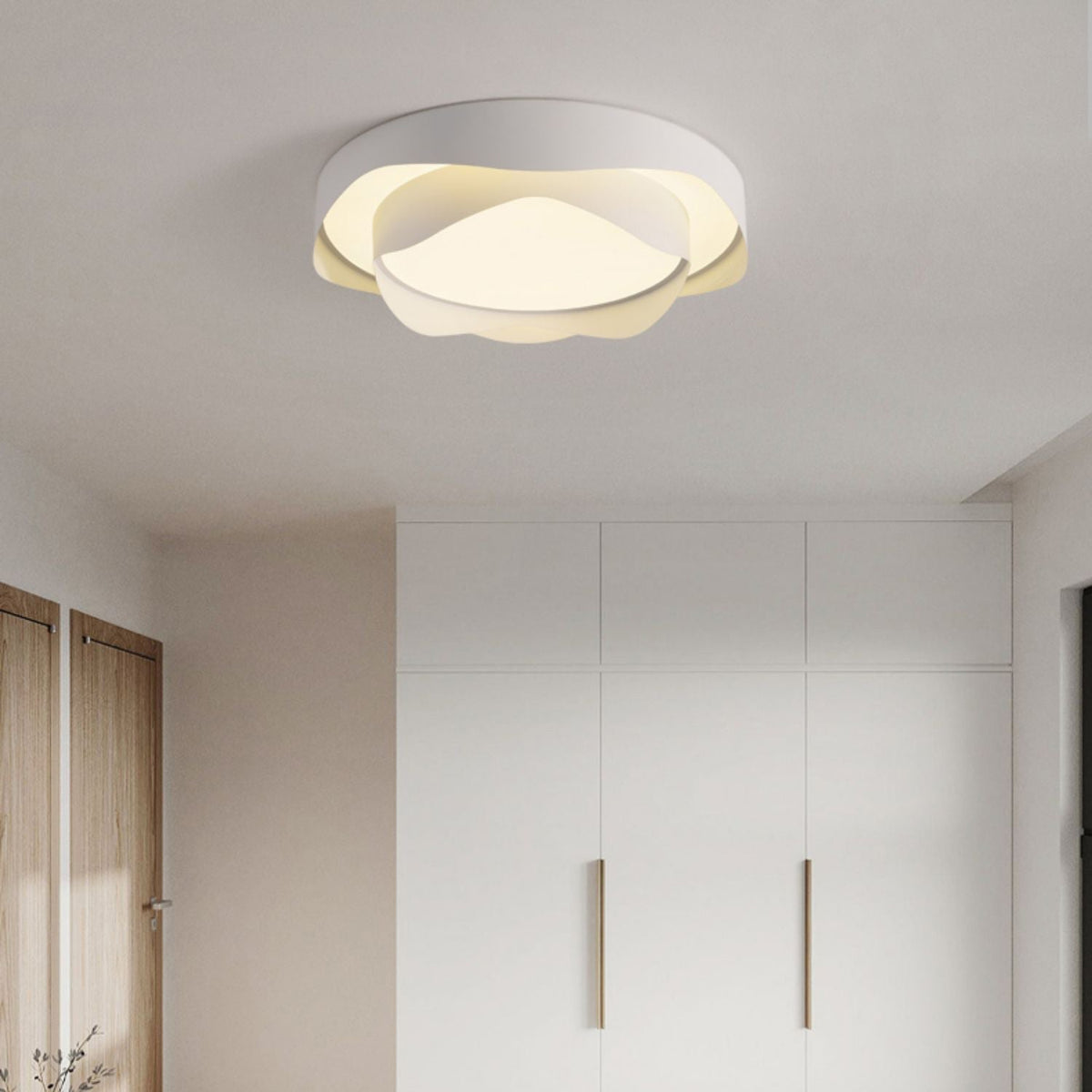 Elaisise hvid loftlampe til stuen
