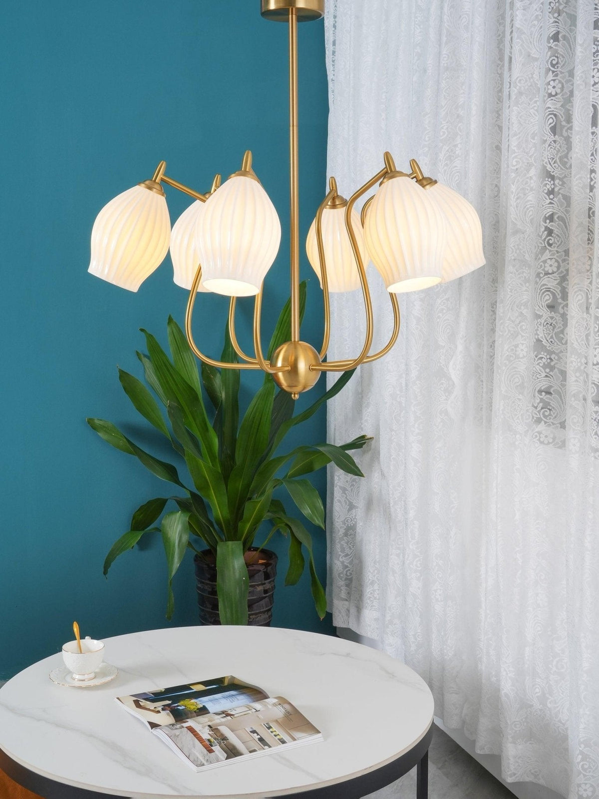 Pravin-kattovalaisin keraaminen uritettu veistoksellinen lasi elegantti