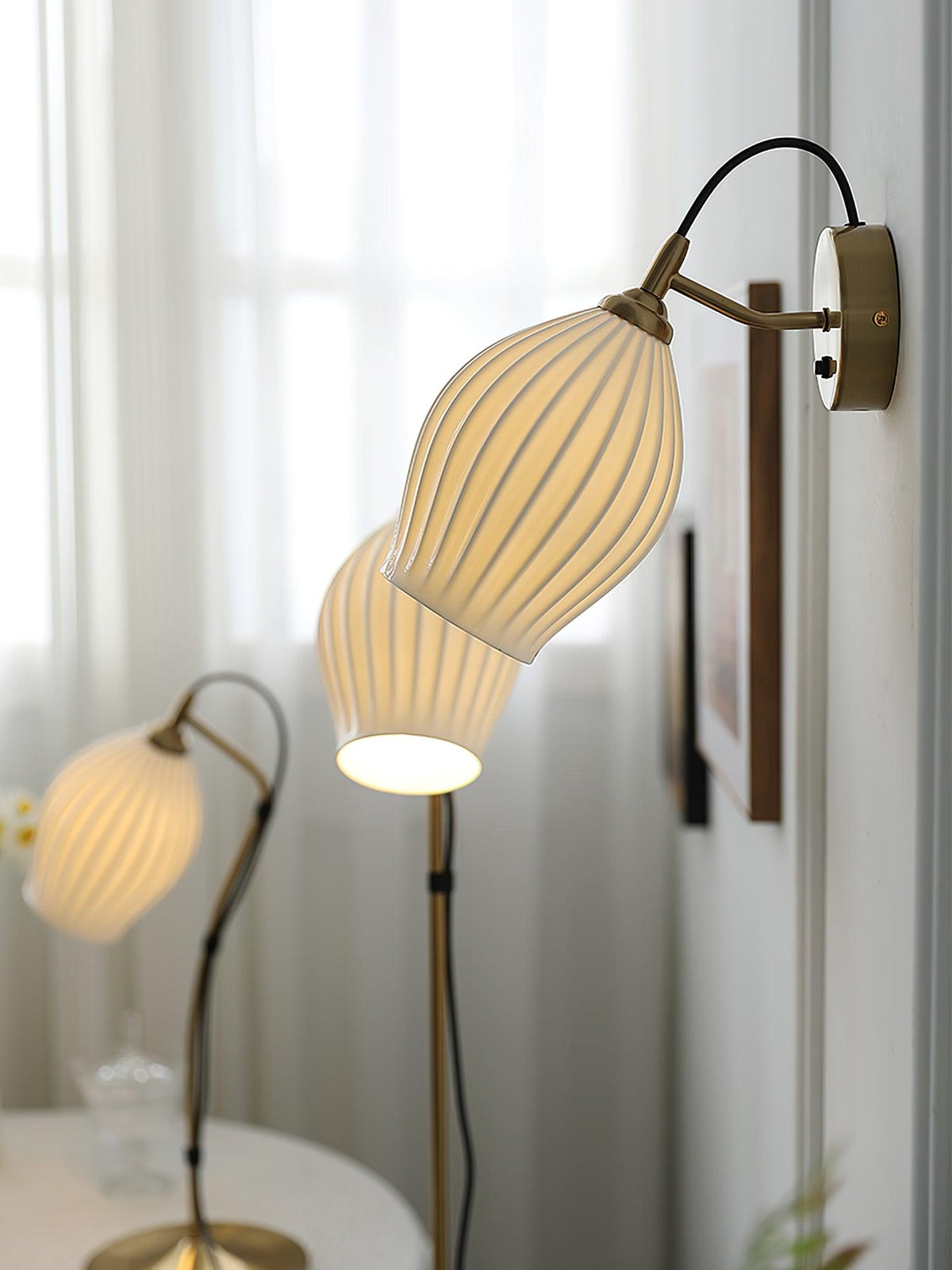 Zotalisra moderne minimalistisk væglampe i rillet keramik