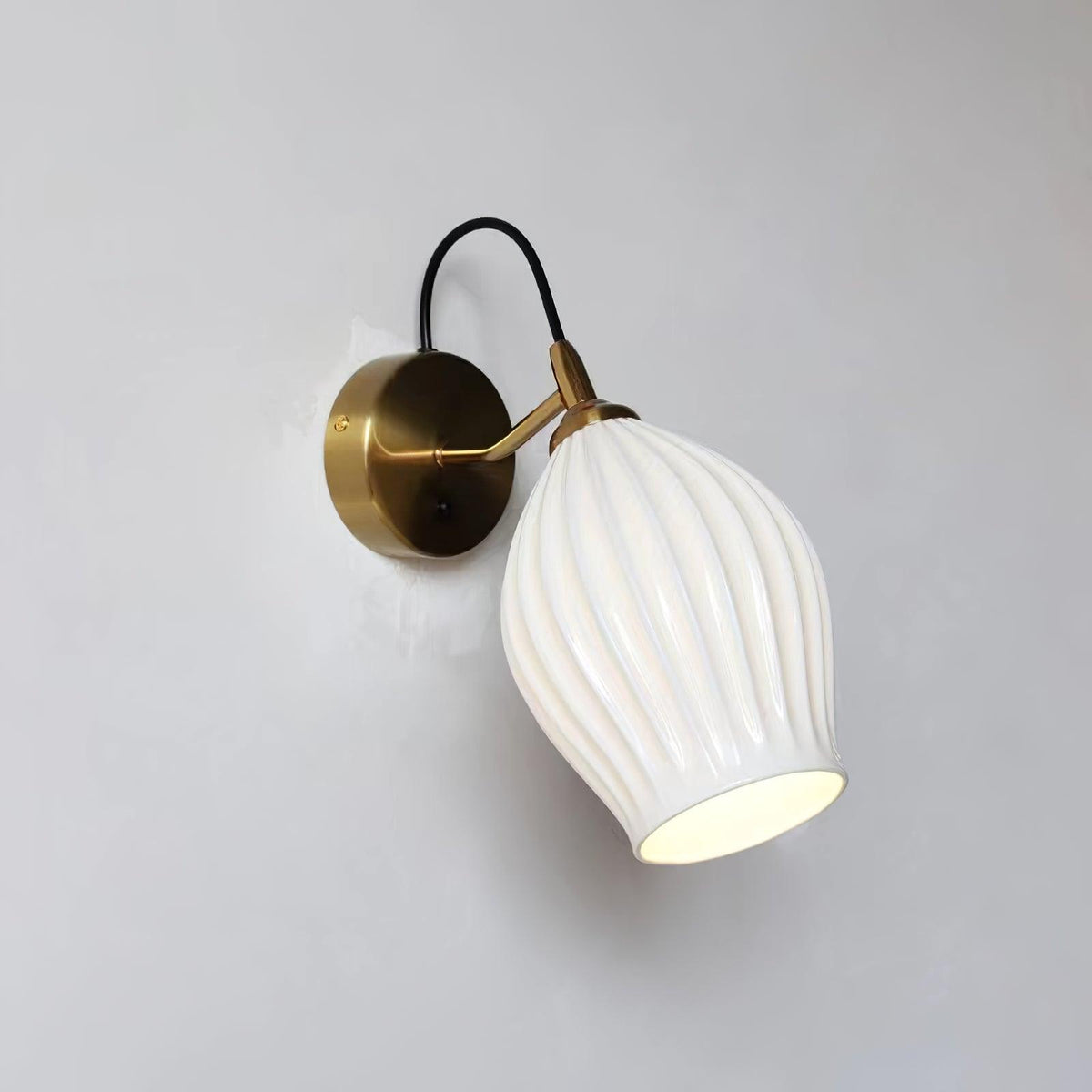 Zotalisra moderne minimalistisk væglampe i rillet keramik