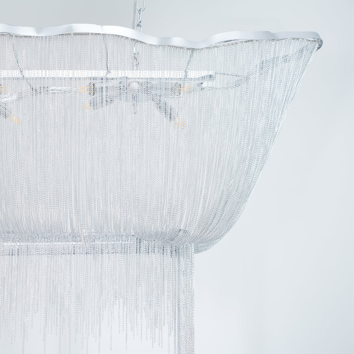 Lustre de correntes em alumínio com brilho níquel moderno Ardelella