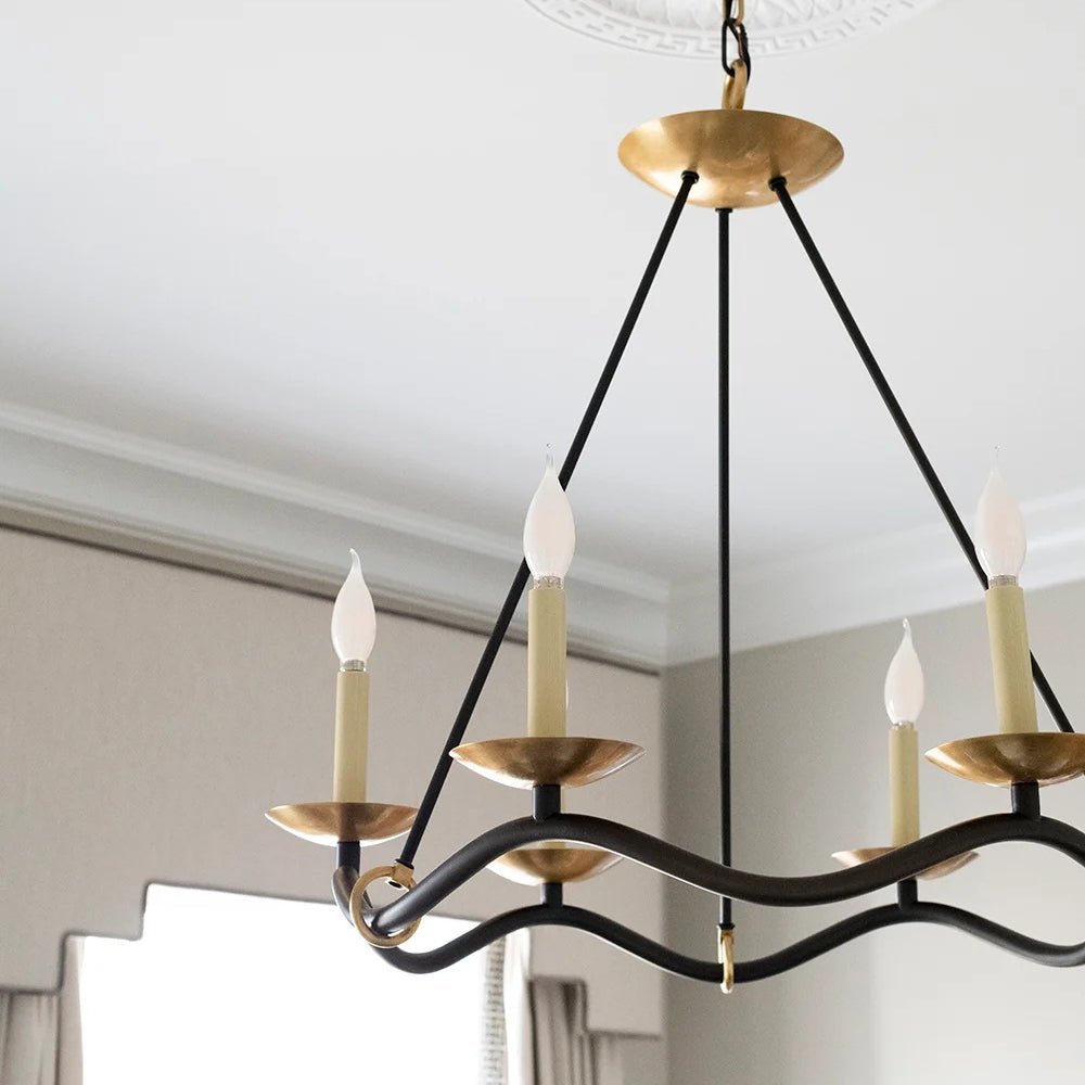Evenor elegant vintage-lysekrone i messing