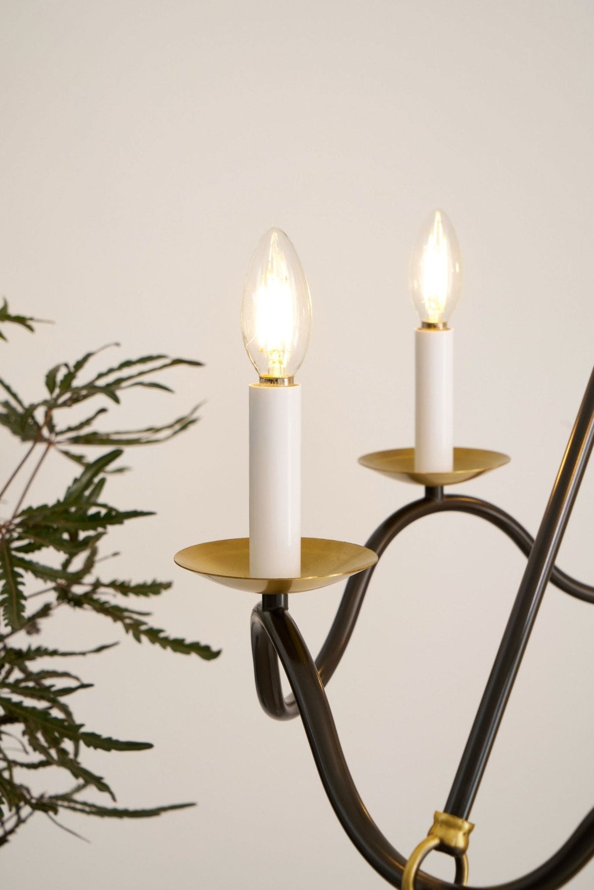 Evenor tyylikäs vintage-messinkikattokruunu
