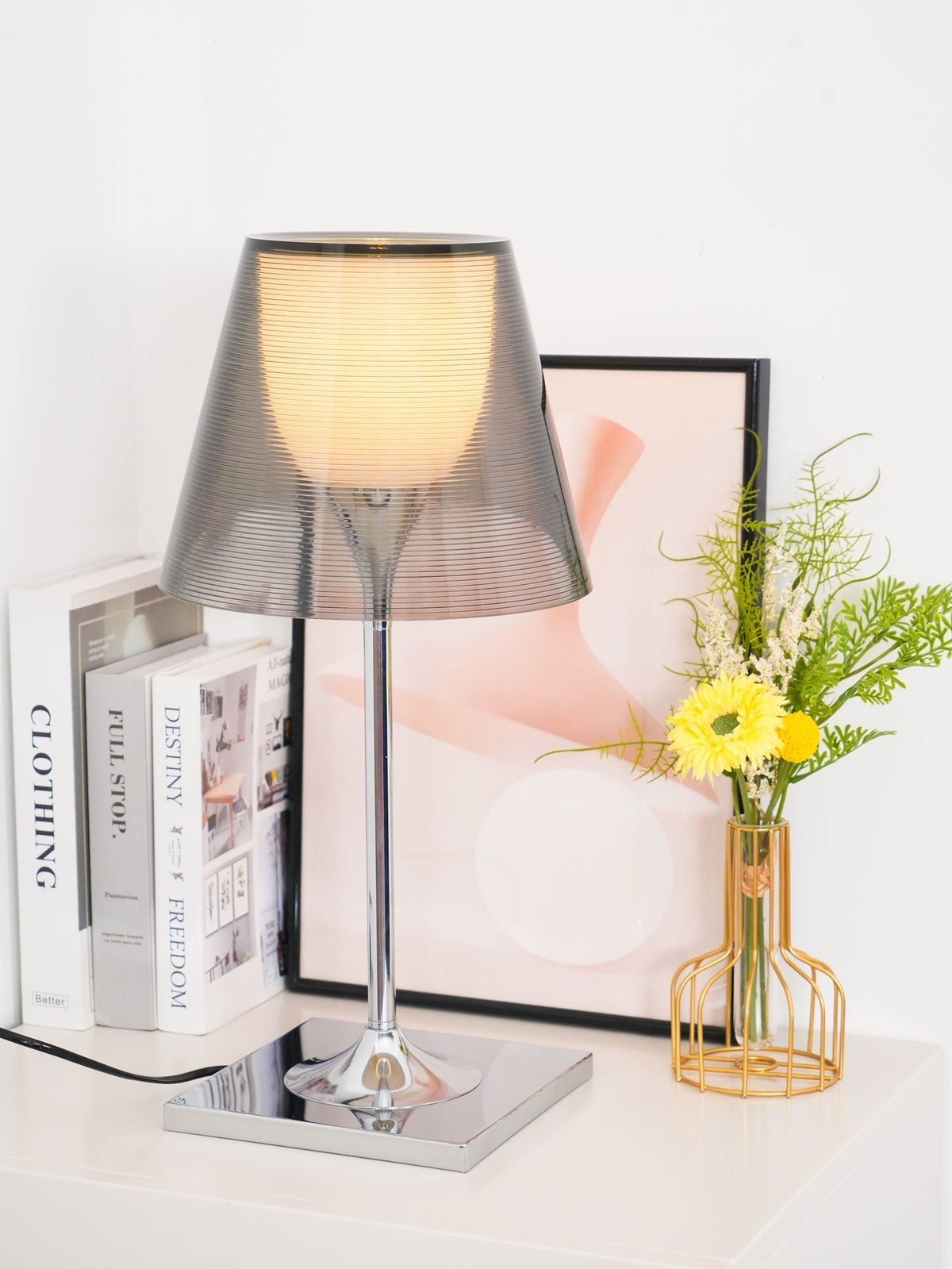 Bravon bordlampe i plast