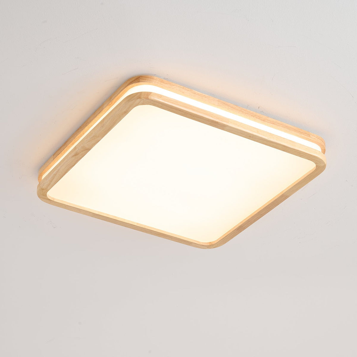 Nysilos moderne minimalistisk loftslampe i træ