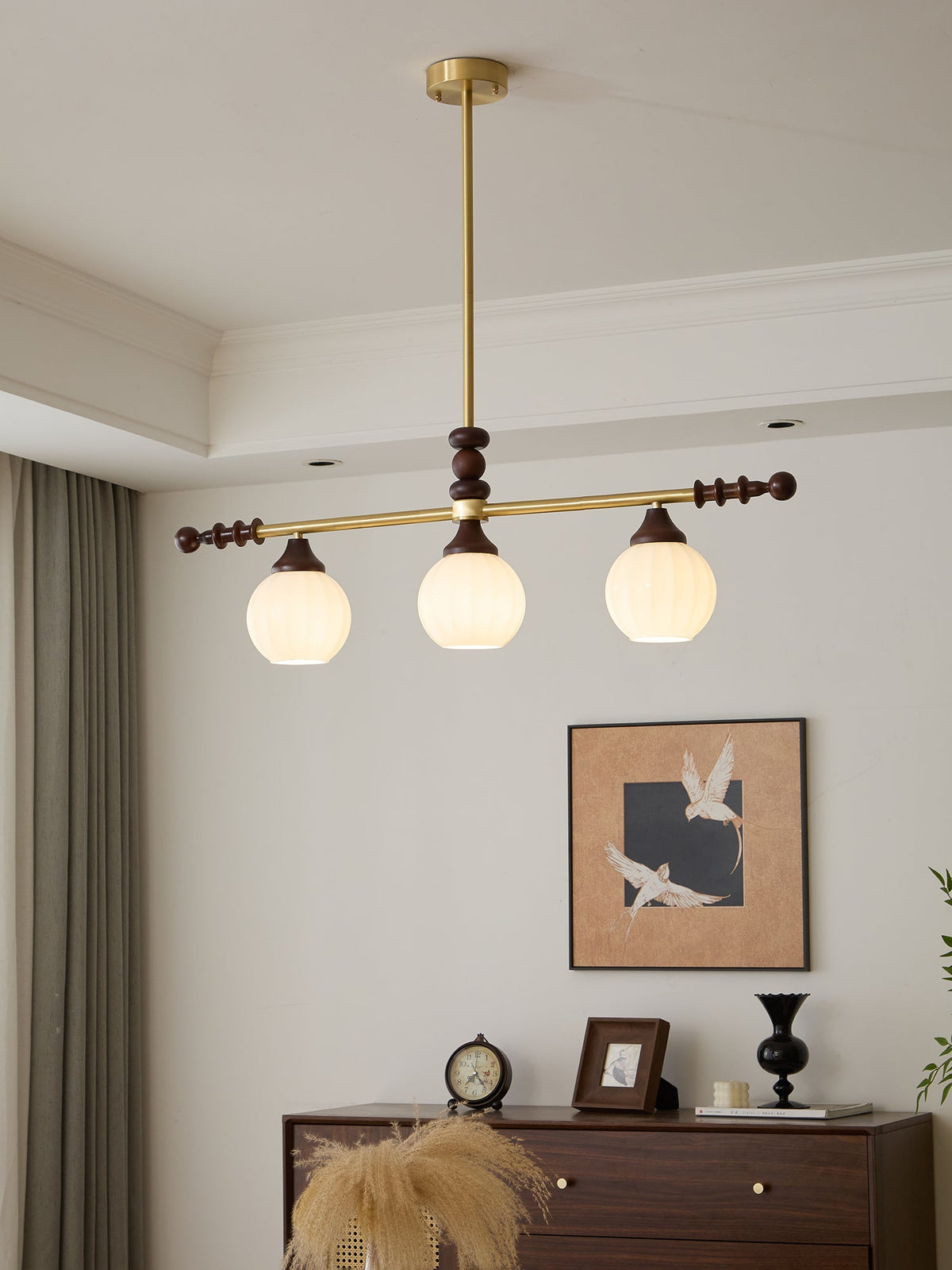 Vosolen perinteinen elegantti vintage-puukattokruunu