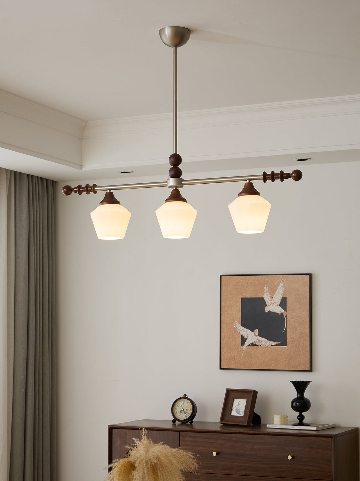 Vosolen perinteinen elegantti vintage-puukattokruunu