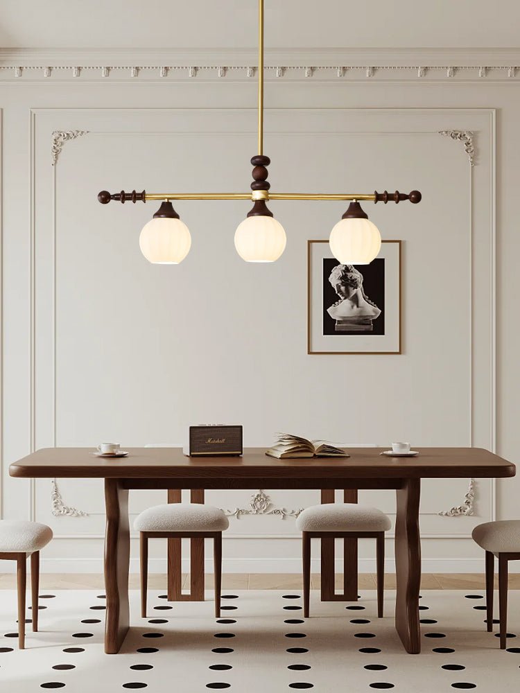 Vosolen perinteinen elegantti vintage-puukattokruunu
