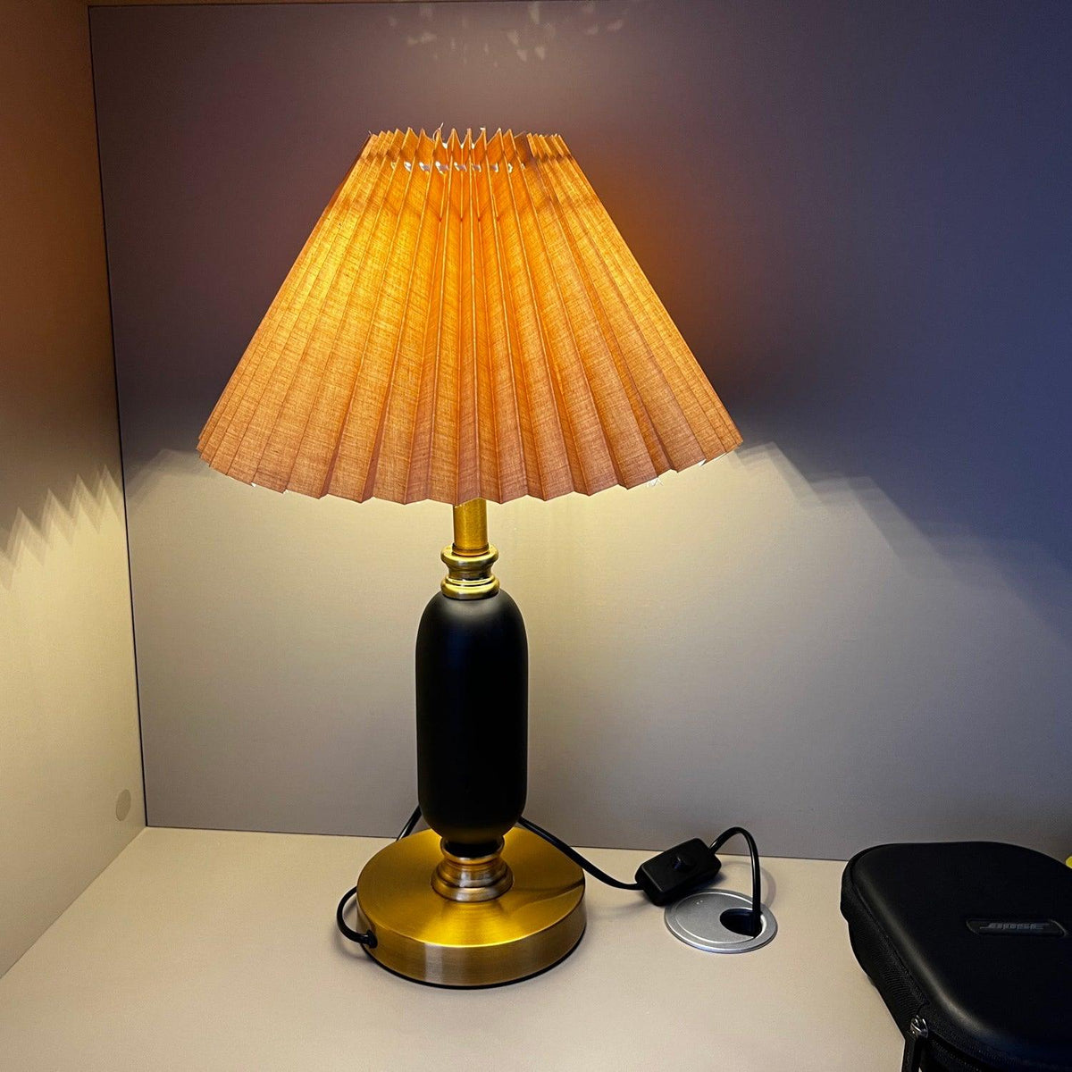 Aurmarila bordslampa i tyg