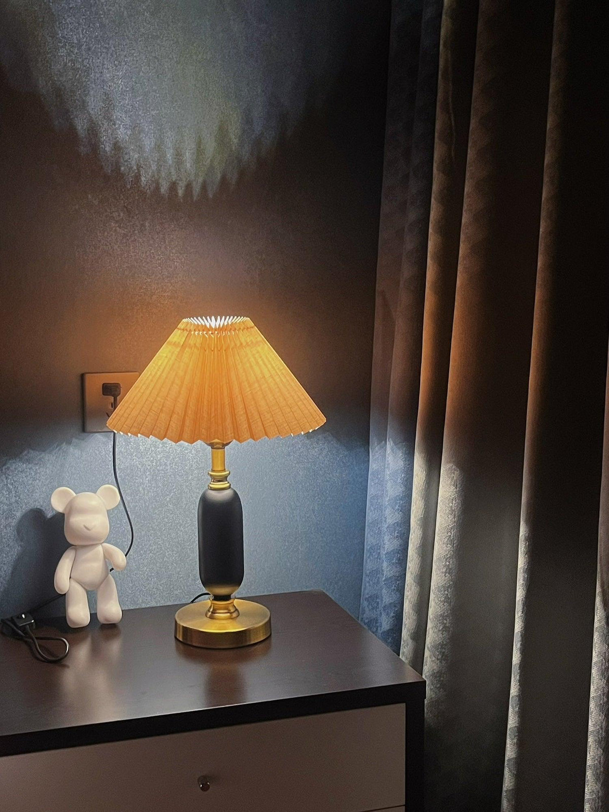 Aurmarila bordslampa i tyg