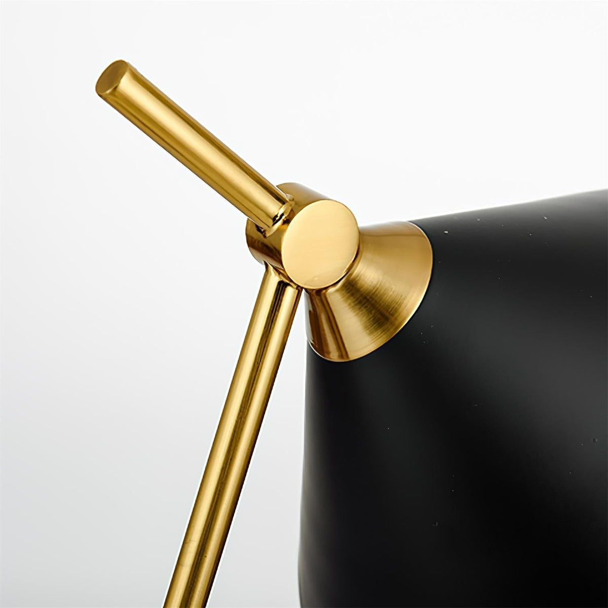 Avelo geometrisk bordlampe i marmor