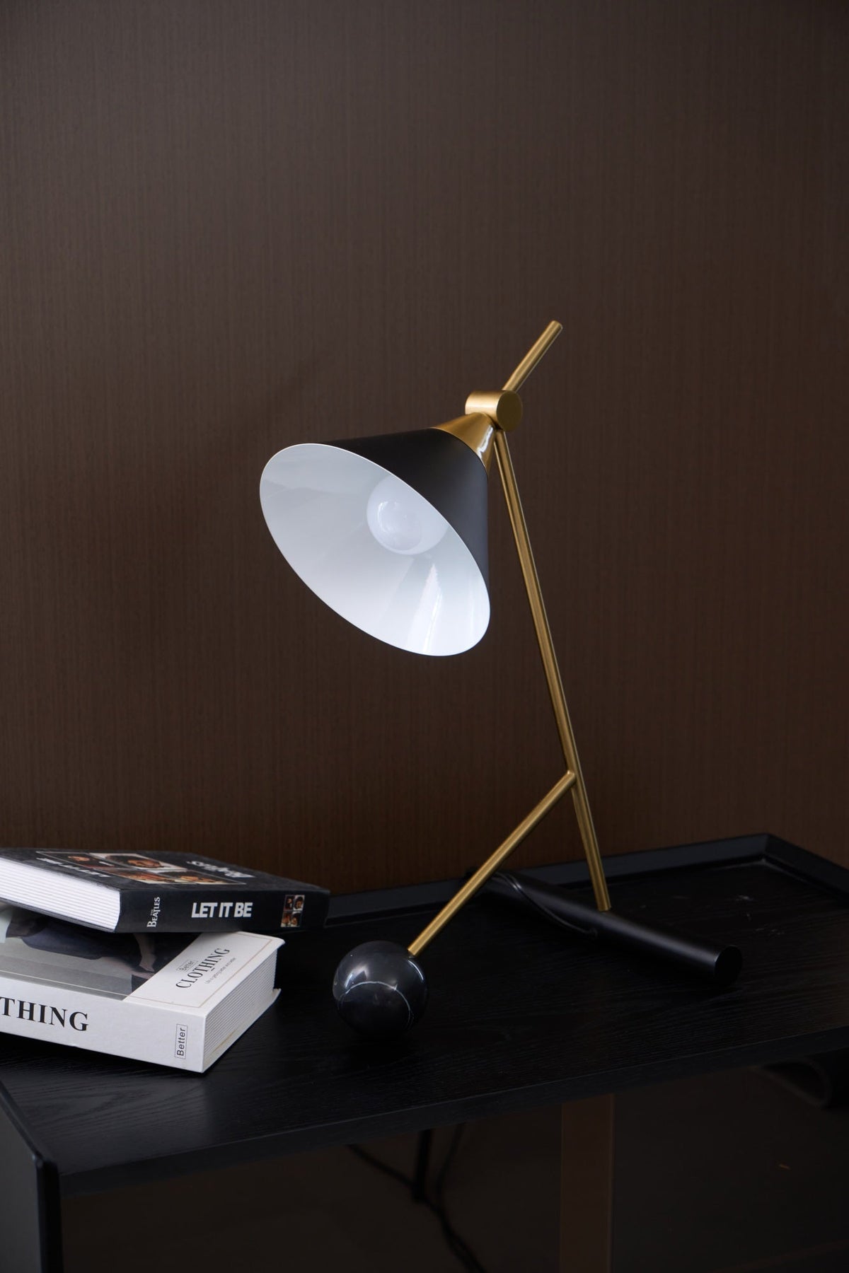 Avelo geometrisk bordlampe i marmor
