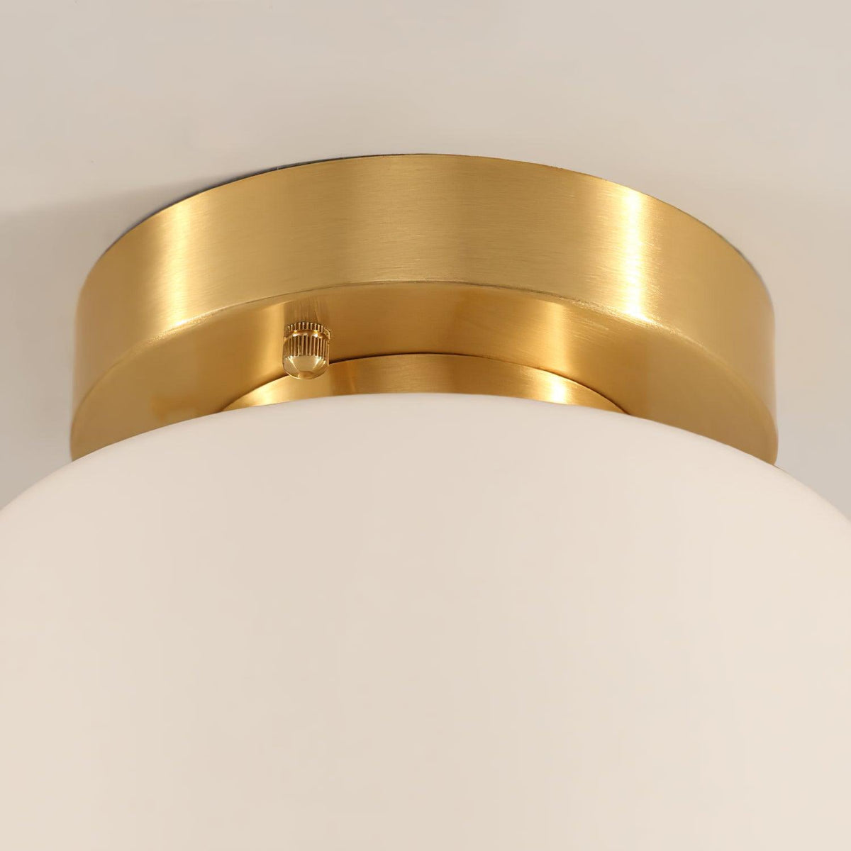 Elsilisra nordisk kunstnerisk loftslampe i messing og glas