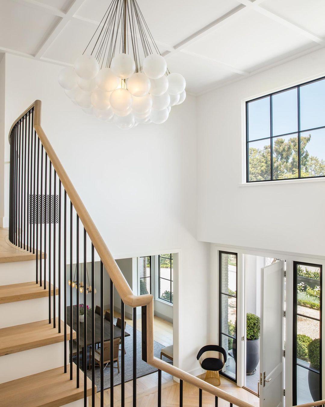 Eiririra lysekrone i bobleformet matteret glas