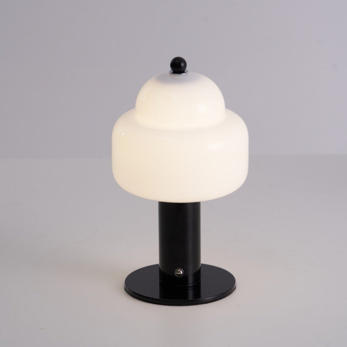 Avenaella moderne bordlampe