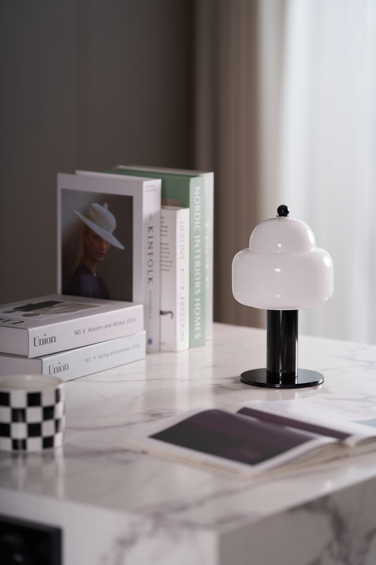 Avenaella moderne bordlampe