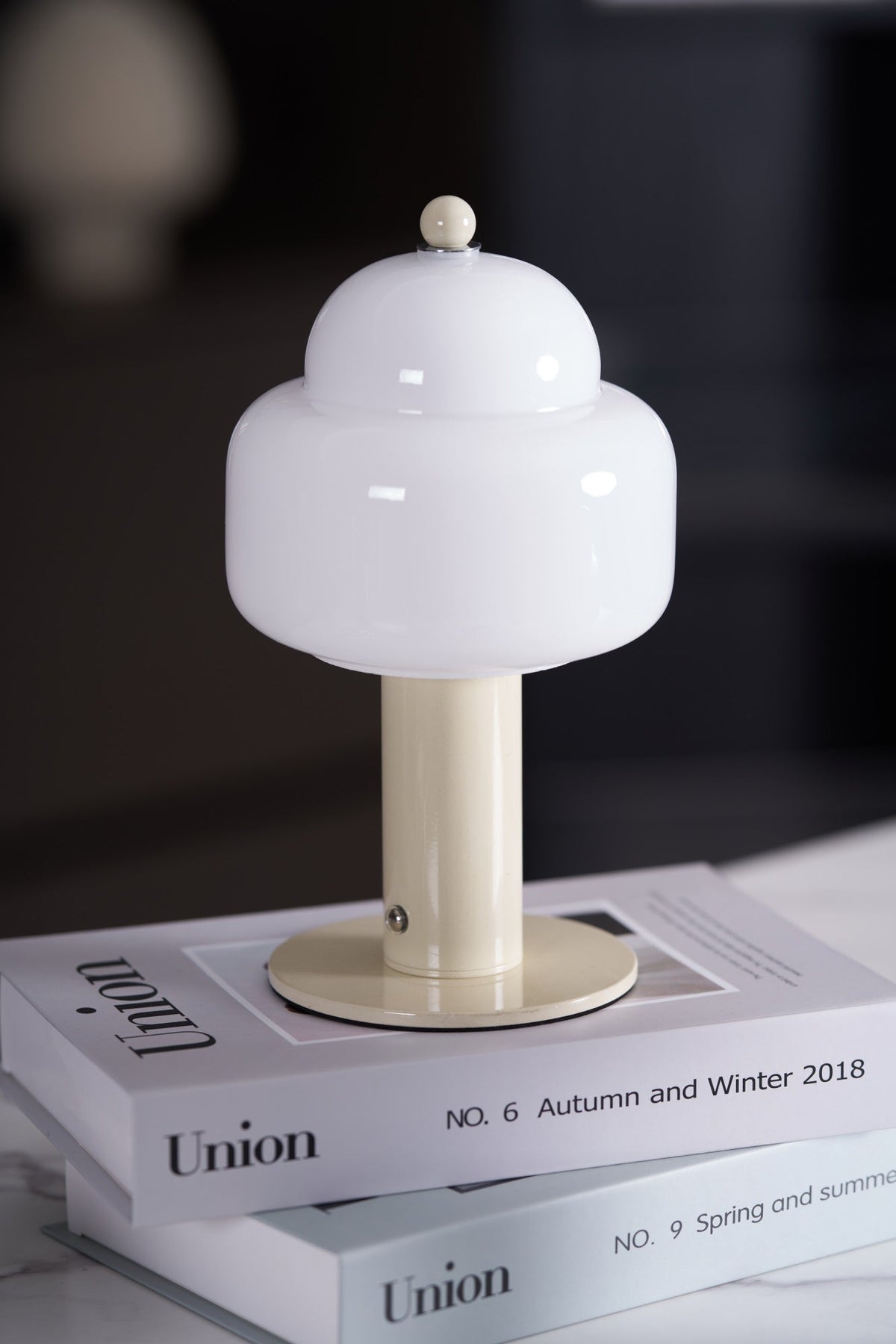 Avenaella moderne bordlampe