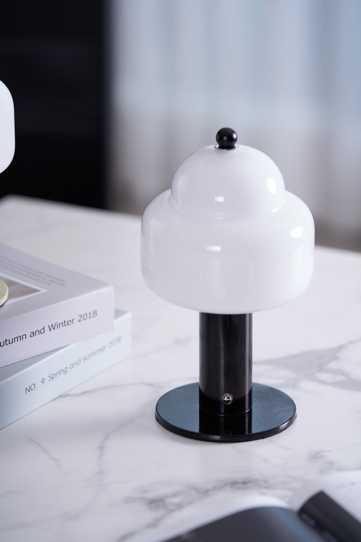 Avenaella moderne bordlampe