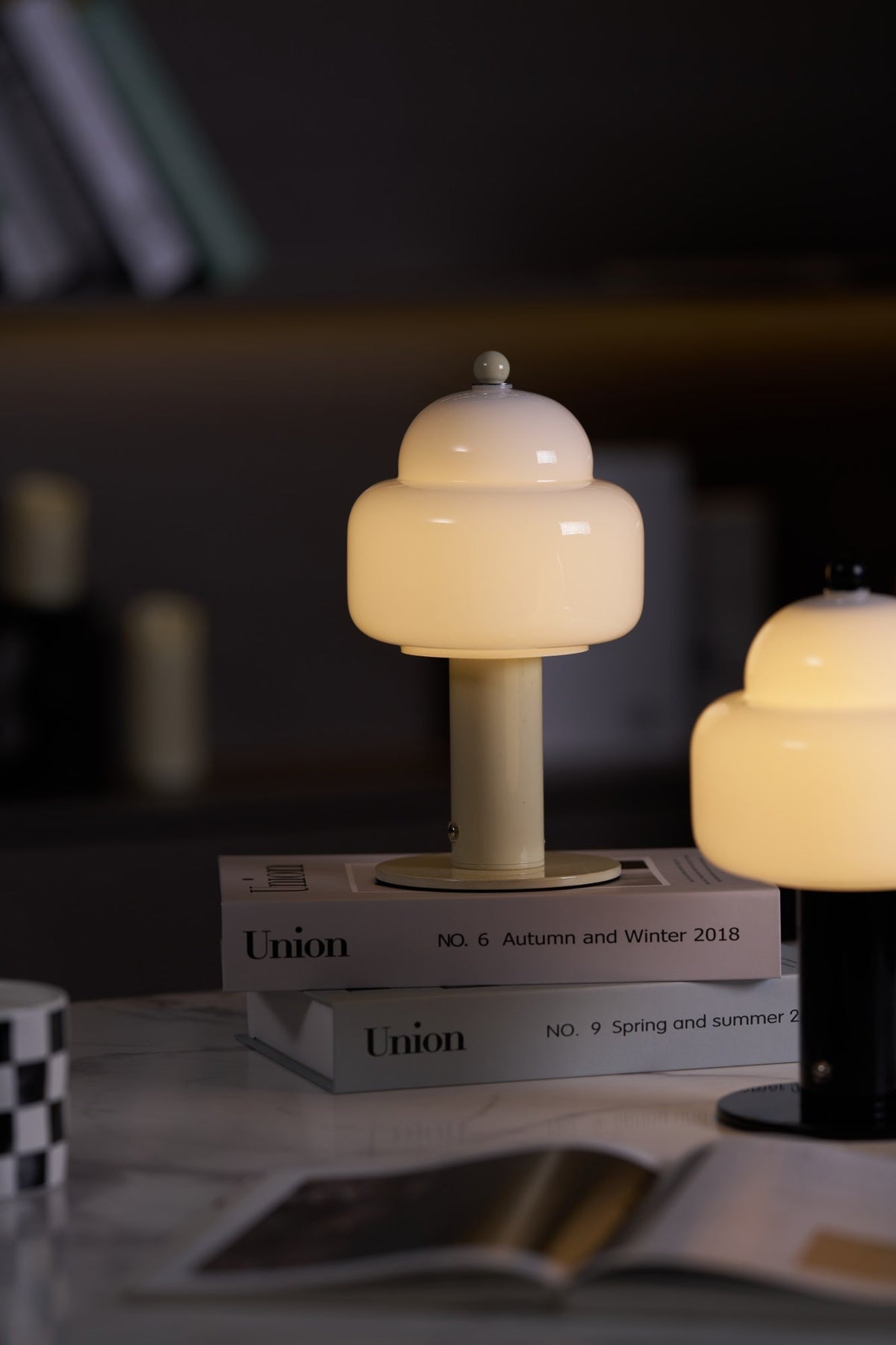 Avenaella moderne bordlampe