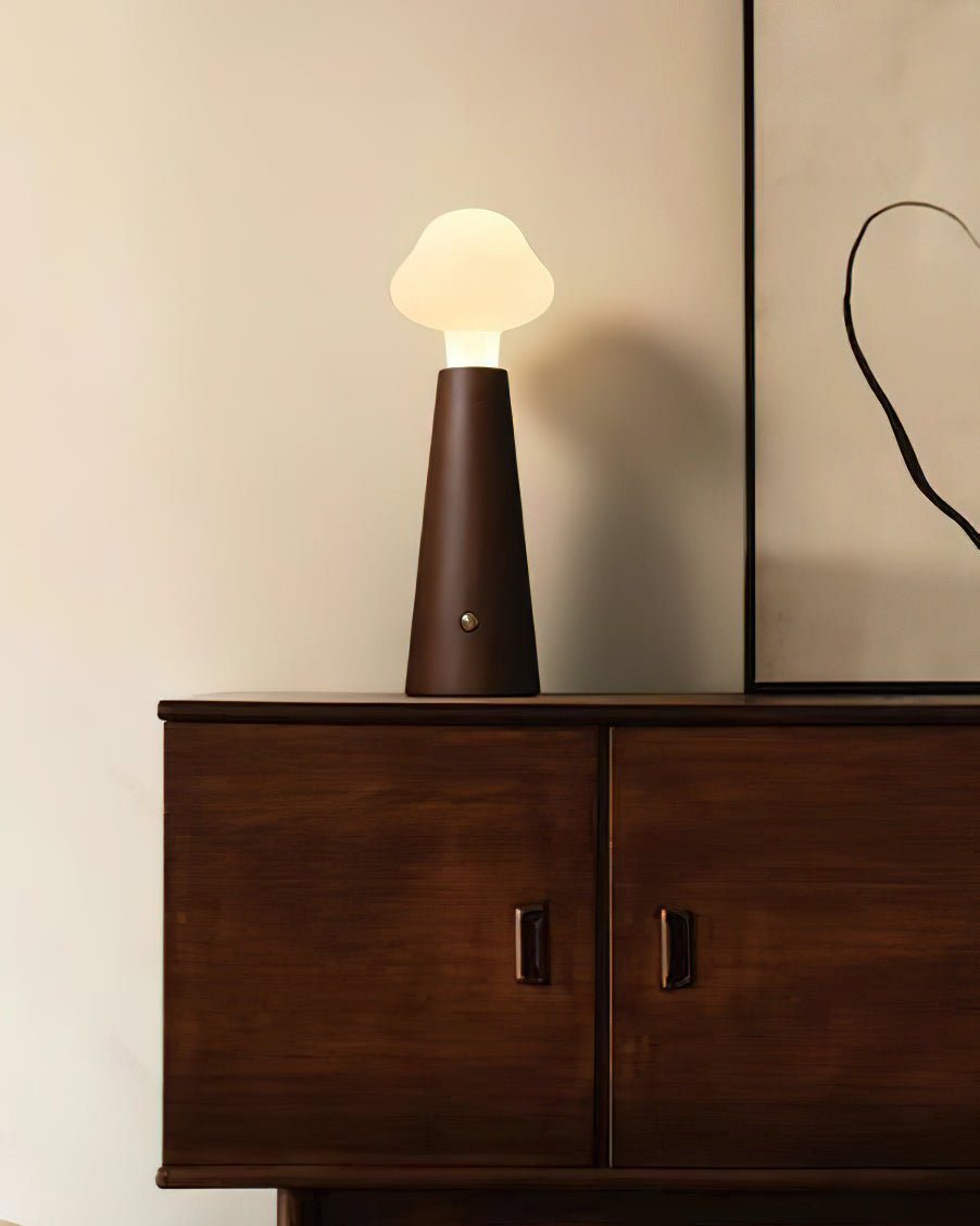 Mushio-bordlampe i træ med sky