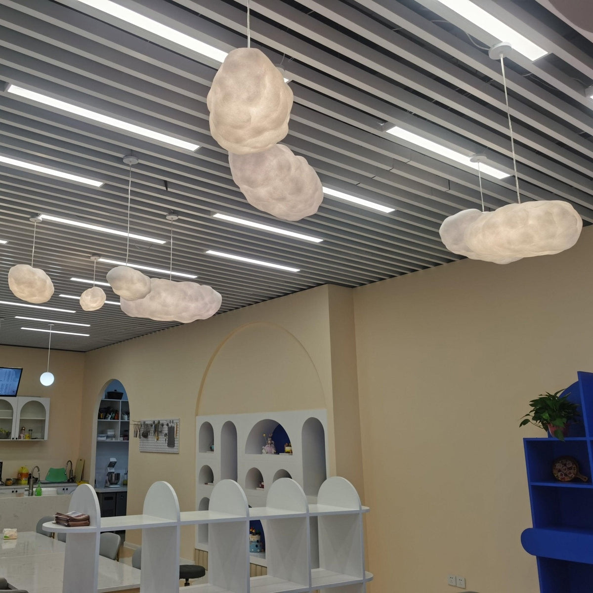 Nively pendellampe i fibersilke