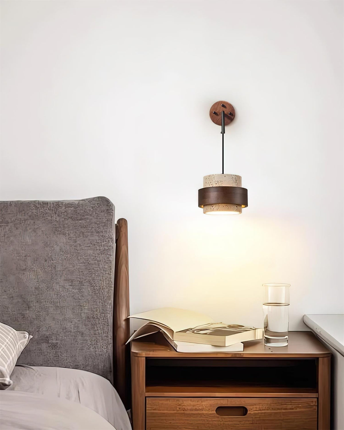 Soranine vägglampa