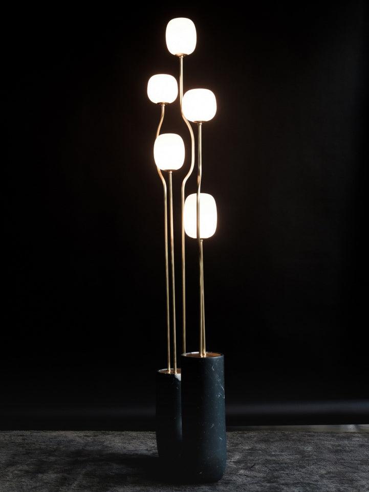 Avenoaya elegant kometgolvlampa