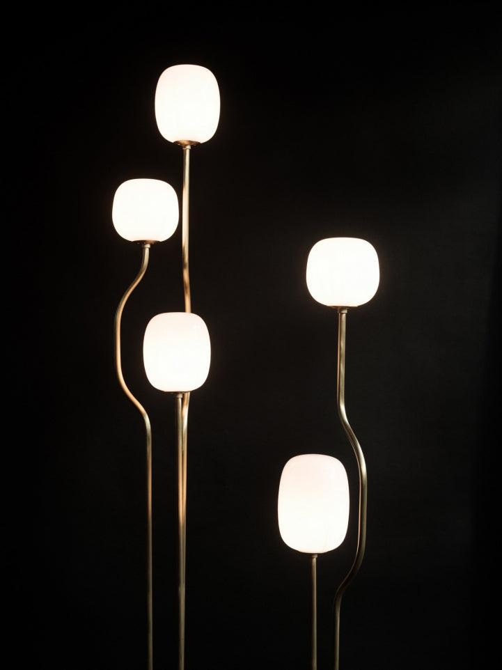 Avenoaya elegant kometgolvlampa