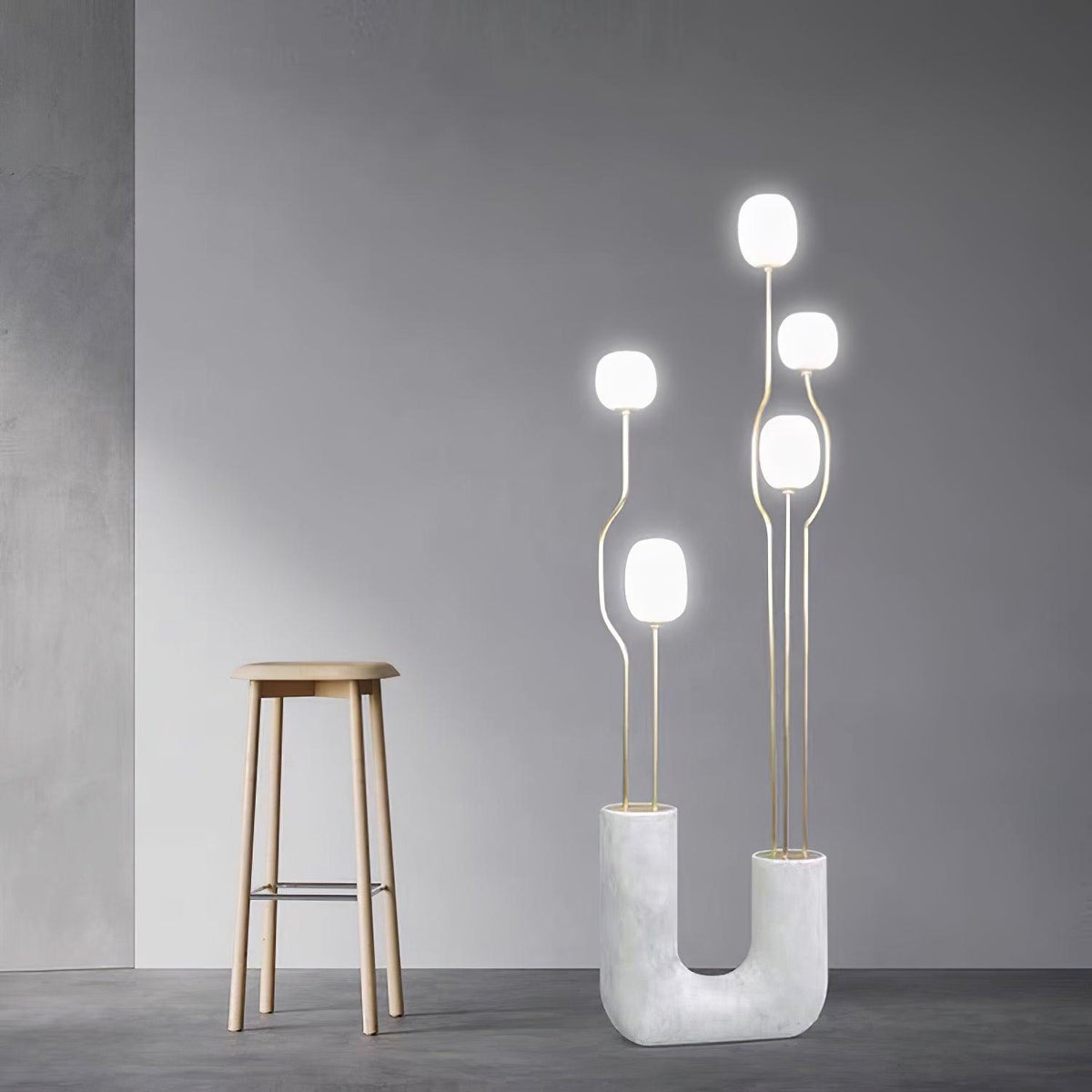 Avenoaya elegant kometgolvlampa