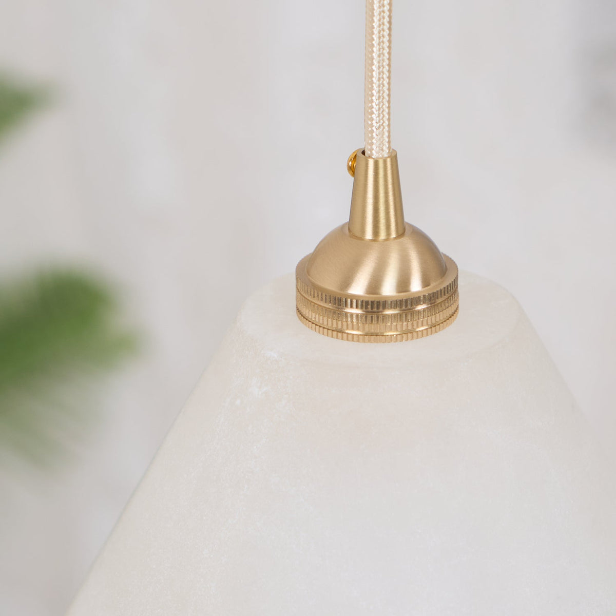 Alberise minimalistisk pendellampa i alabaster