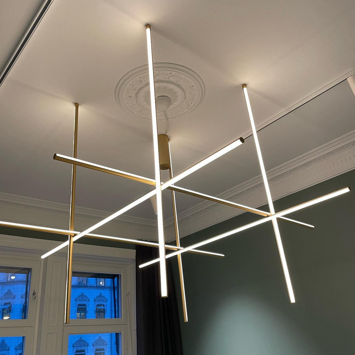 Renorelle Crossbeam -lineaarinen kattokruunu