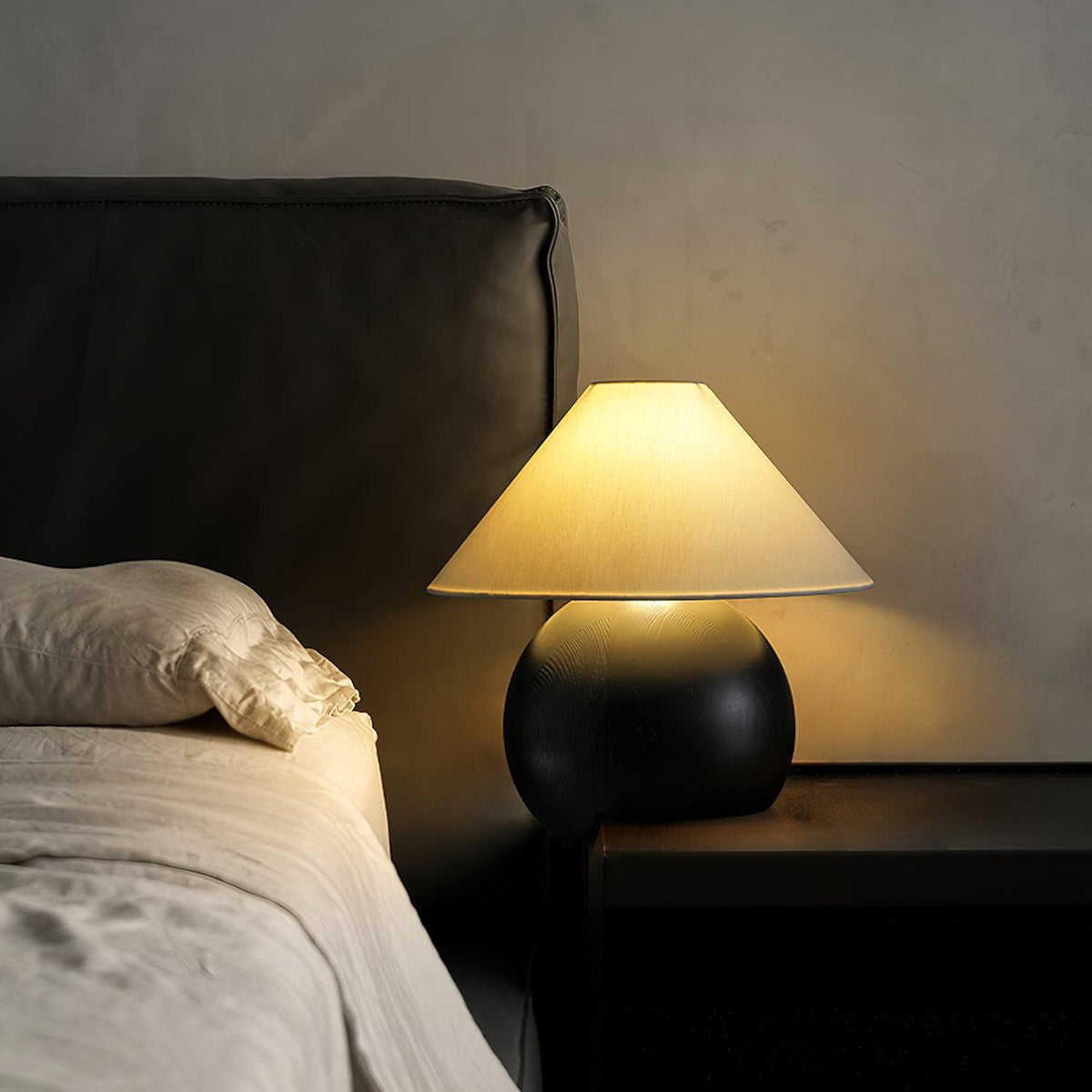 Halise organisk bordslampa i trä