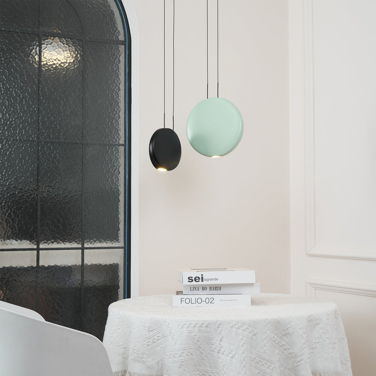 Mirellare kunstnerisk pendellampe i resin