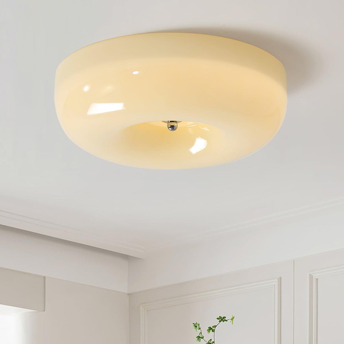 Velisiel Chandelier Cream Pudding with Blown Glass
