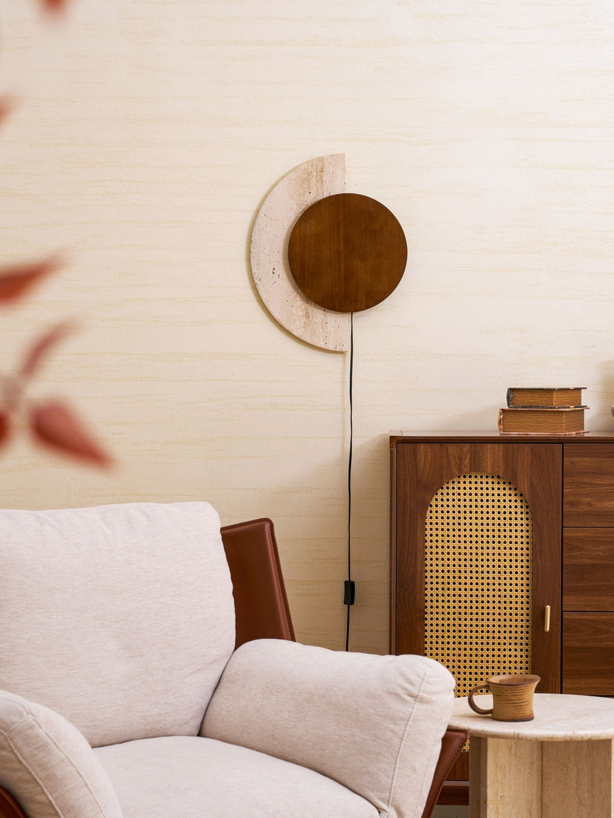 Crescent Halo plug-in-vägglampa
