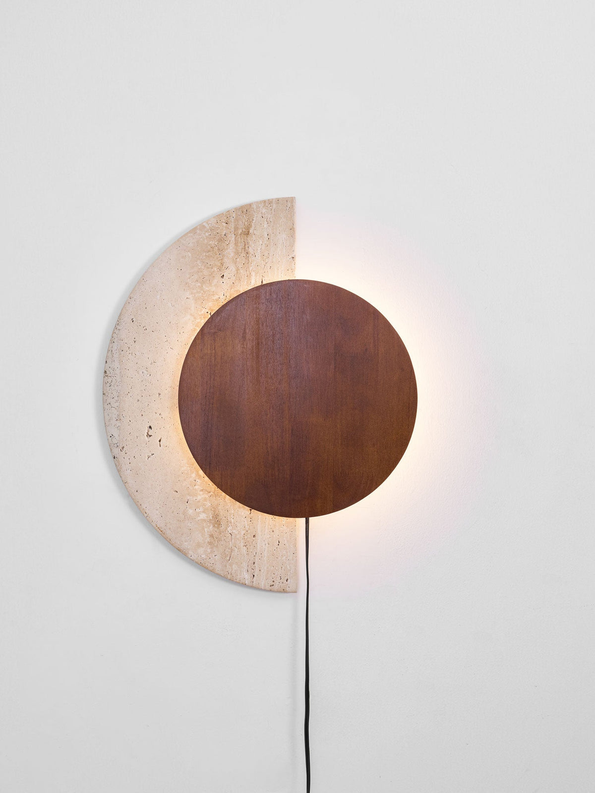 Crescent Halo plug-in-vägglampa